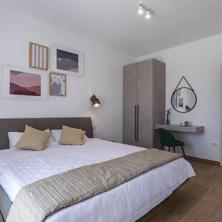 Perle Comfortable Holiday Villa *